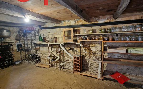 Maison à vendre    5 pièces •  Saint-Agnant