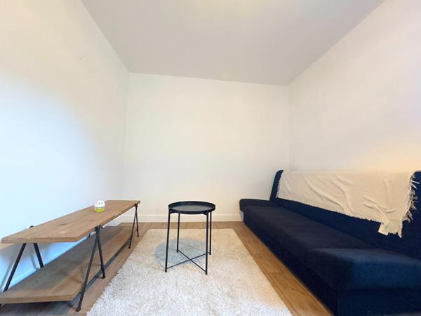 A VENDRE 84160 CADENET APPARTEMENT LOUE TYPE 2 PIECES D'ENVIRON 25M² AVEC CAVE (RENTABILITE 5,8%)