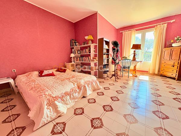 Vente Maison245 m² - 7 Pièces - cuxac d'aude (11590)
