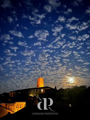 Lectoure (32700) Maison de ville à Lectoure avec jardin et vue