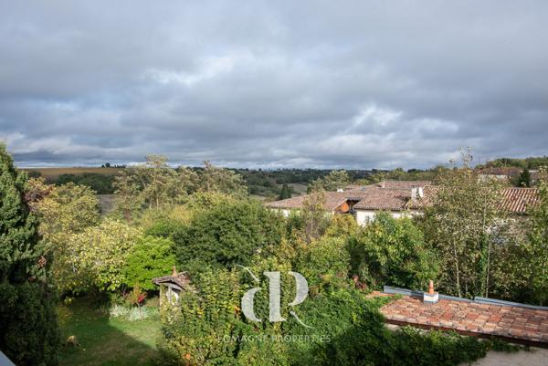 Lectoure (32700) Maison de ville à Lectoure avec jardin et vue