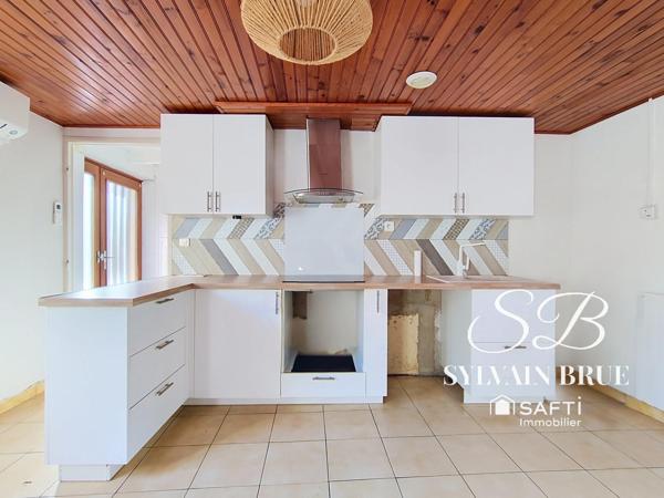 Maison de village rénovée avec terrasse panoramique – 113 m²