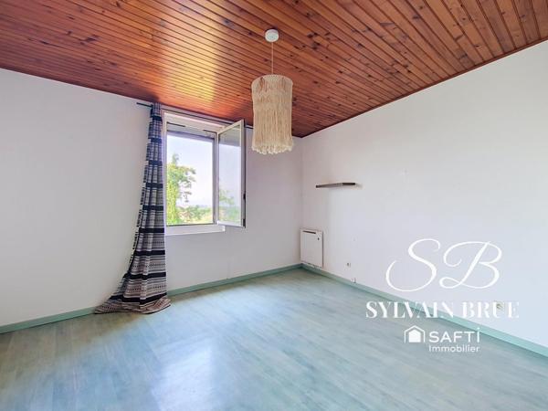 Maison de village rénovée avec terrasse panoramique – 113 m²