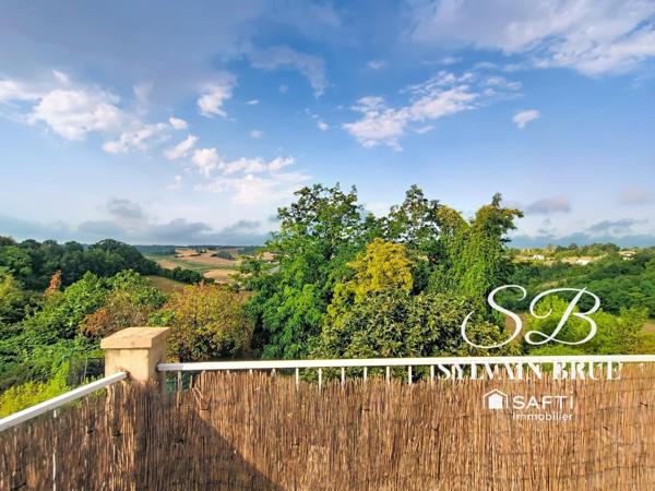 Maison de village rénovée avec terrasse panoramique – 113 m²