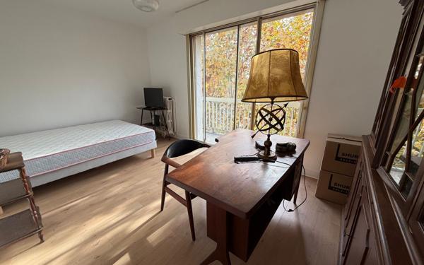 Appartement à vendre    1 pièce • 25,37 m2 Saint-Maur-des-Fossés