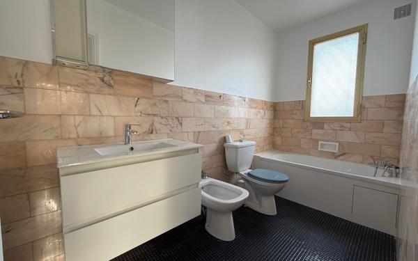 Appartement à vendre    1 pièce • 25,37 m2 Saint-Maur-des-Fossés