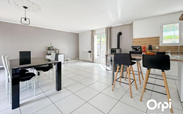 Maison à vendre    4 pièces • 112 m2 Pont-Sainte-Maxence