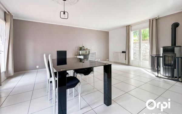 Maison à vendre    4 pièces • 112 m2 Pont-Sainte-Maxence