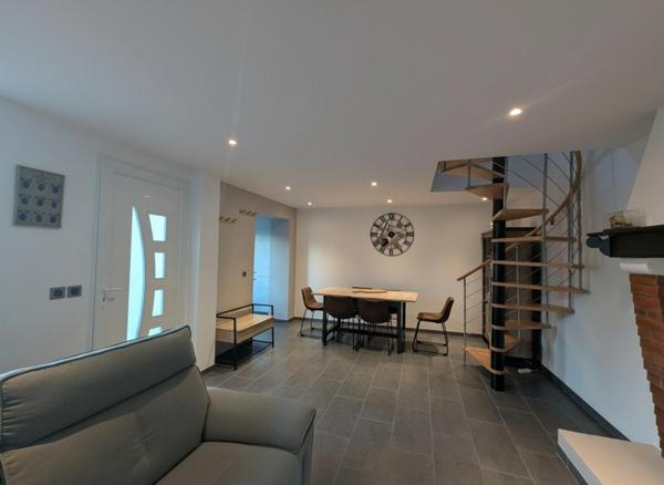 Le "Nid Sous les Étoiles" Maison rénovée avec extérieur – l’achat idéal pour démarrer sereinement