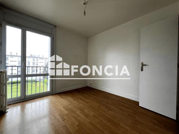 À vendre Appartement 5 pièces 67.9 m² - Dreux 28100