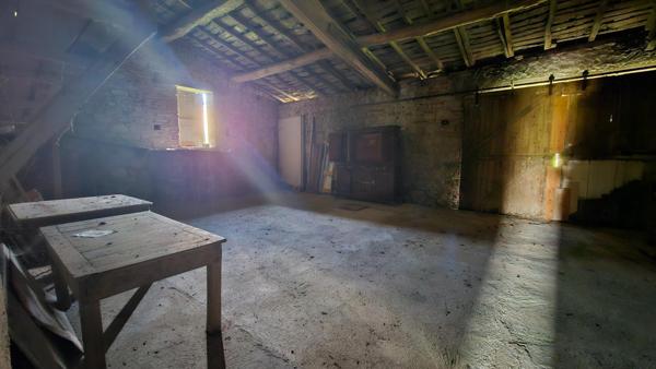 Superbe Ferme - 300m2 - Fort potentiel - dépendances