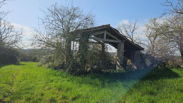 Superbe Ferme - 300m2 - Fort potentiel - dépendances