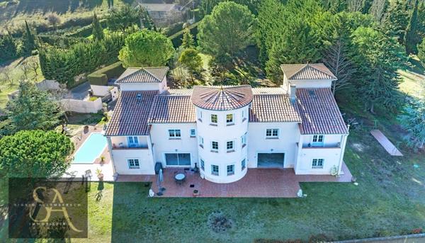 AUDE, En périphérie de Carcassonne, maison 377m² sur parc clos possibilité gîte
