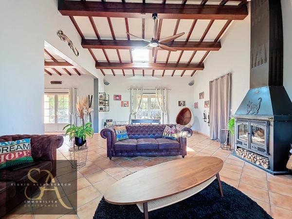 AUDE, En périphérie de Carcassonne, maison 377m² sur parc clos possibilité gîte