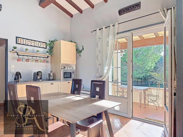 AUDE, En périphérie de Carcassonne, maison 377m² sur parc clos possibilité gîte