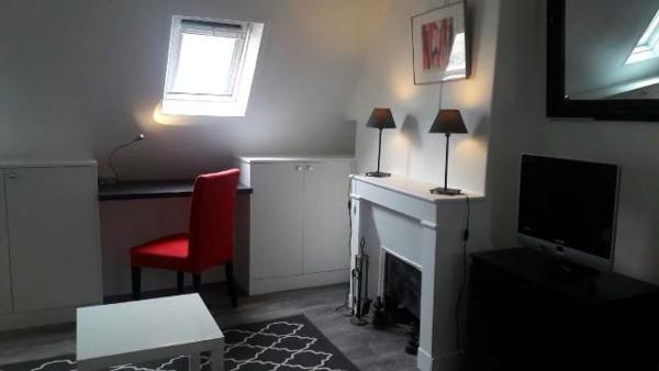 Location Appartement20 m² - 1 Pièce - PARIS (75008)