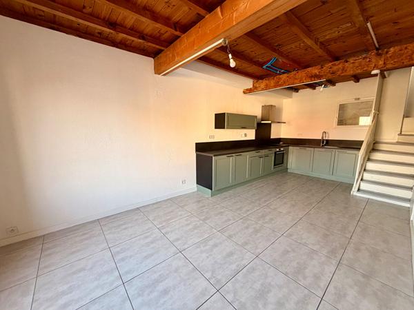 Location / Vaste duplex 97m2, 3 chambres Perpignan secteur Torcatis.