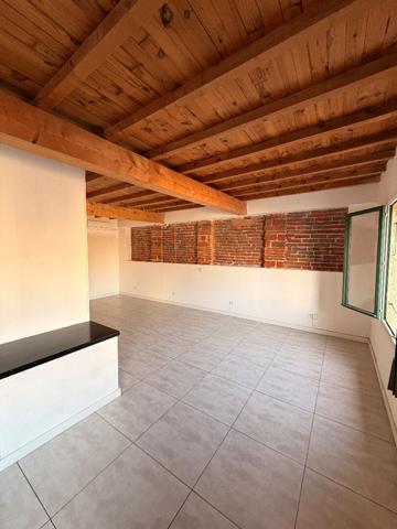 Location / Vaste duplex 97m2, 3 chambres Perpignan secteur Torcatis.