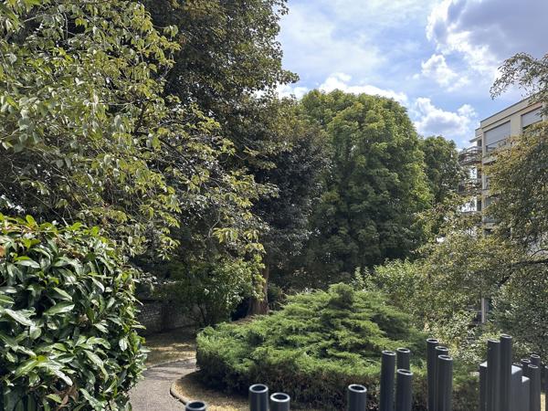 PROCHE PRÉFECTURE,VUE DEGAGEE,BALCON,RESIDENCE SECURISEE, PARC,GARDIEN