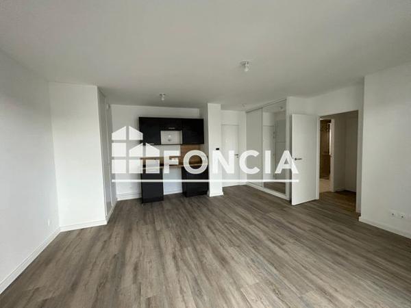 Location Appartement 2 pièces 45.11 m² - 32 RUE ALEXIS LEGUILLON Vannes 56000