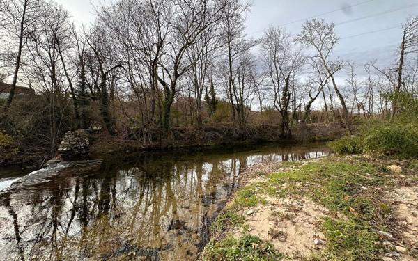 Maison à vendre    5 pièces •  Joyeuse