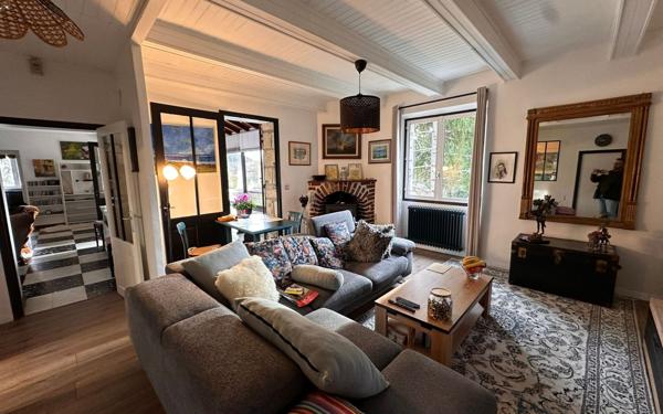 Maison à vendre    5 pièces •  Joyeuse