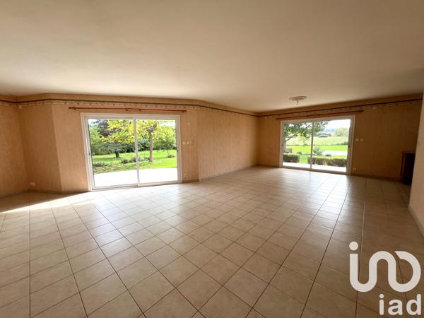 Maison à vendre 4 pièces 144 m² Saint-Germain-et-Mons