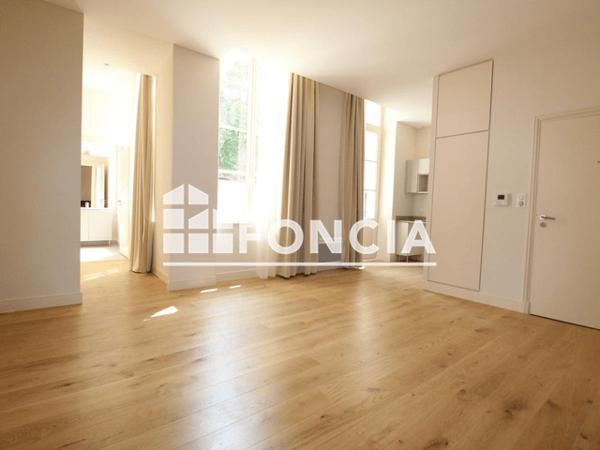 Location Studio 30.93 m² - 7 RUE FRESQUE Nimes 30000