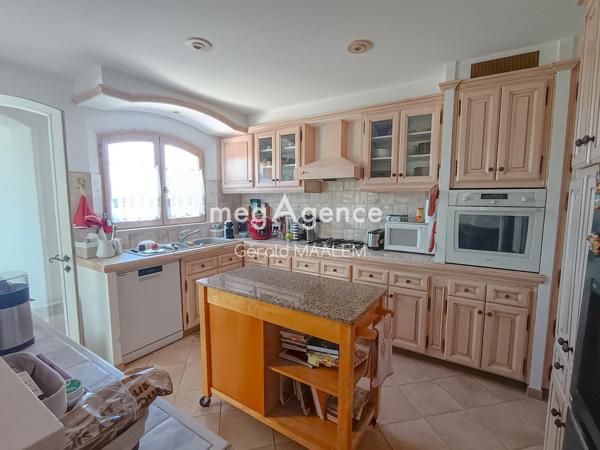 Maison à COGOLIN, 83310 - 5 pièces 130m²