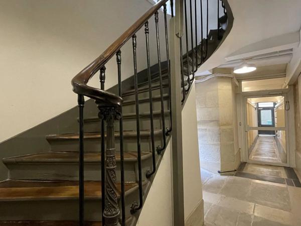 DUPLEX 4 PIECES - 101m2 - 75002 Paris