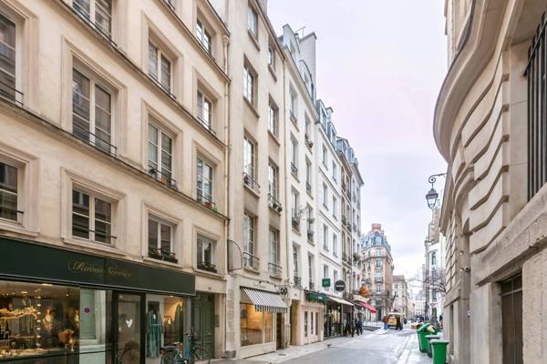 DUPLEX 4 PIECES - 101m2 - 75002 Paris