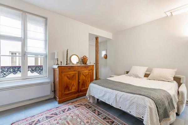 DUPLEX 4 PIECES - 101m2 - 75002 Paris