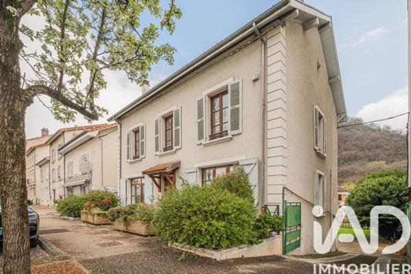 Maison à vendre 6 pièces 214,25 m² Jarrie