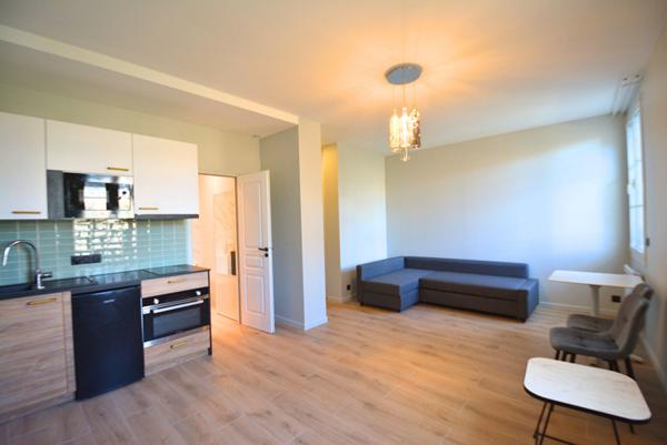 Grand studio neuf entièrement meublé - Quartier Mairie