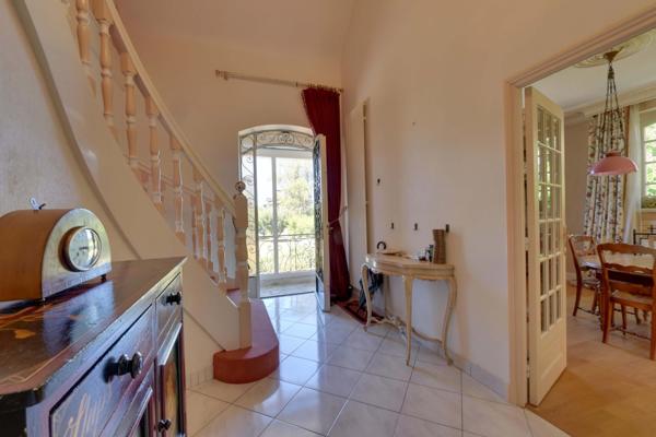 Maison en pierres avec grand terrain dans le centre ville de Pleurtuit