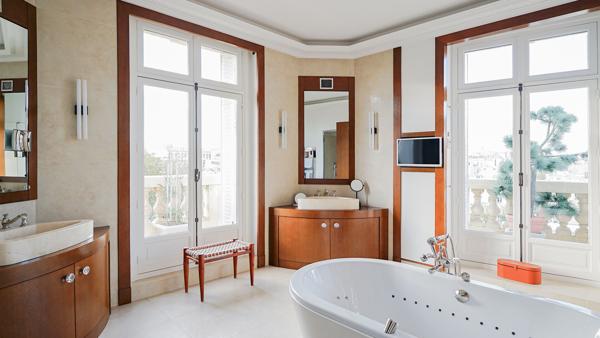 À Vendre - Appartement  - Neuilly-Sur-Seine - 92200 - Appartement - Balcon - 4 Chambres