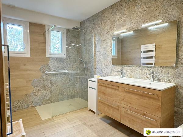 29300 QUIMPERLE Maison au calme, entre bourg et mer , à vendre à Quimperlé 7 pièces 156 m2