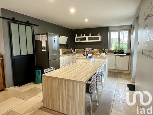 Maison à vendre 6 pièces 163 m² Senillé-Saint-Sauveur