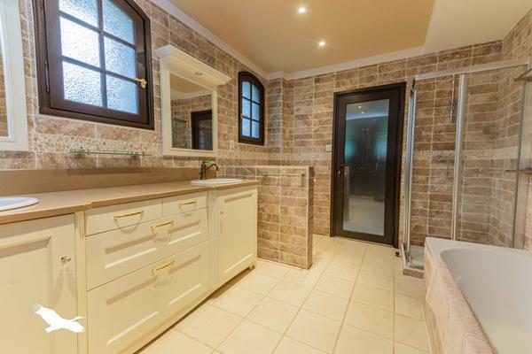 Maison à vendre |  Lourdes |  10 pièces | 487 m²