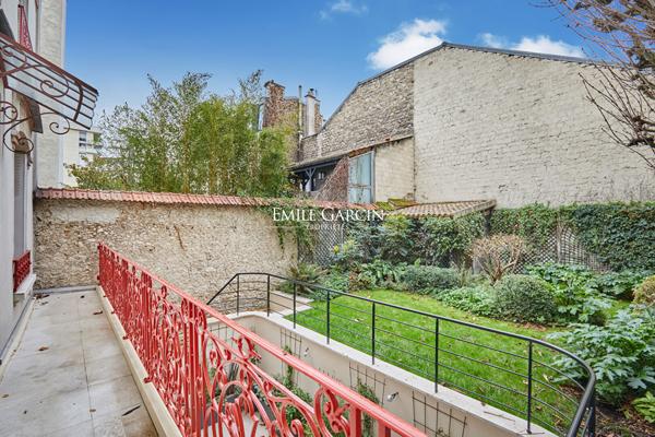 À Vendre - Neuilly Sur Seine - 92200 - Hôtel Particulier - 392m2 - 6 Chambres - Jardin - Rooftop