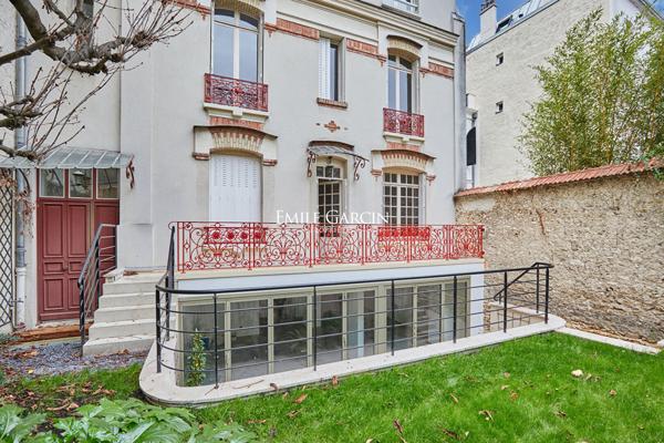 À Vendre - Neuilly Sur Seine - 92200 - Hôtel Particulier - 392m2 - 6 Chambres - Jardin - Rooftop