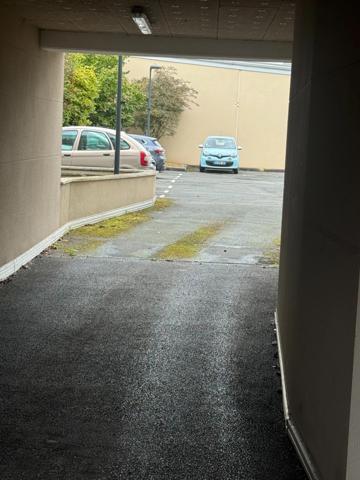 PLACE DE STATIONNEMENT EXTERIEUR à louer MANTES LA VILLE (78)