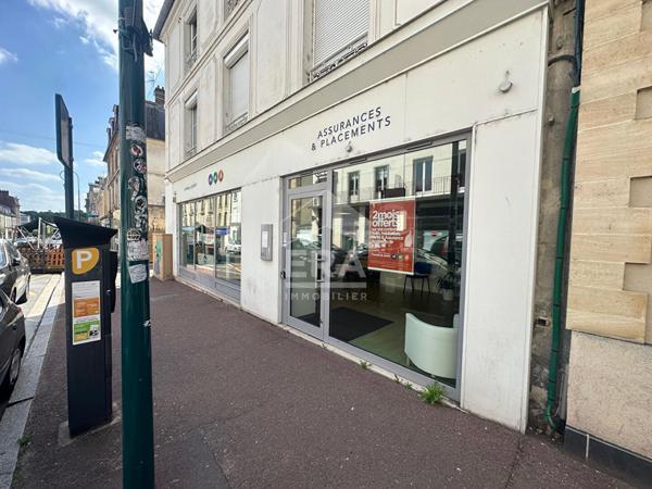 A LOUER Local commercial Pontoise 160 m²