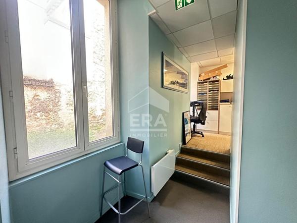 A LOUER Local commercial Pontoise 160 m²