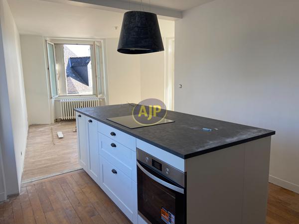 Appartement à louer Rohan : 4 pièces, 84m² avec 3 chambre(s) à 770€ - AJP Immobilier Pontivy