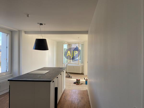 Appartement à louer Rohan : 4 pièces, 84m² avec 3 chambre(s) à 770€ - AJP Immobilier Pontivy
