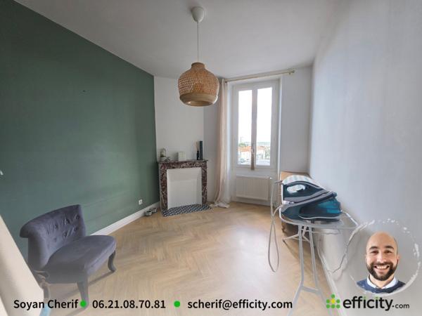 Maison
         5 pièces
        - 93 m² Exclusivité 229 500 € *