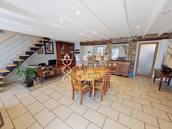 EXCLUSIVITÉ LOCMIQUELIC : Maison avec vie de plain-pied, proche Port de Pen Mané