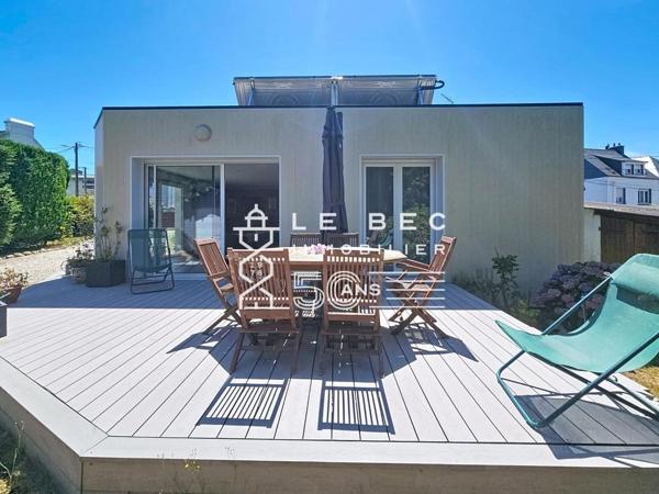 EXCLUSIVITÉ LOCMIQUELIC : Maison avec vie de plain-pied, proche Port de Pen Mané