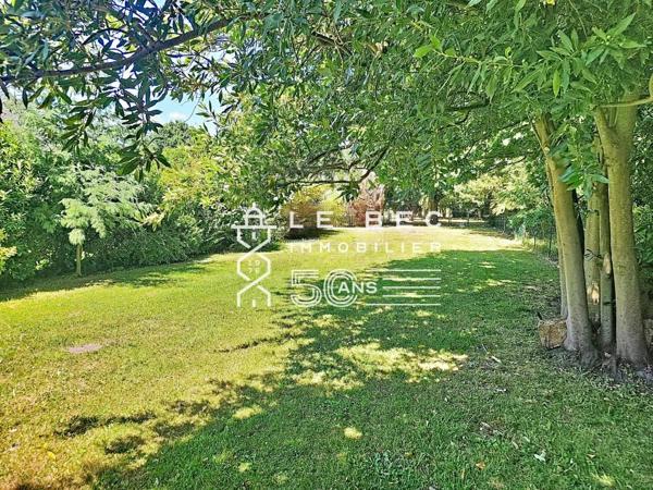 EXCLUSIVITÉ LOCMIQUELIC : Maison avec vie de plain-pied, proche Port de Pen Mané